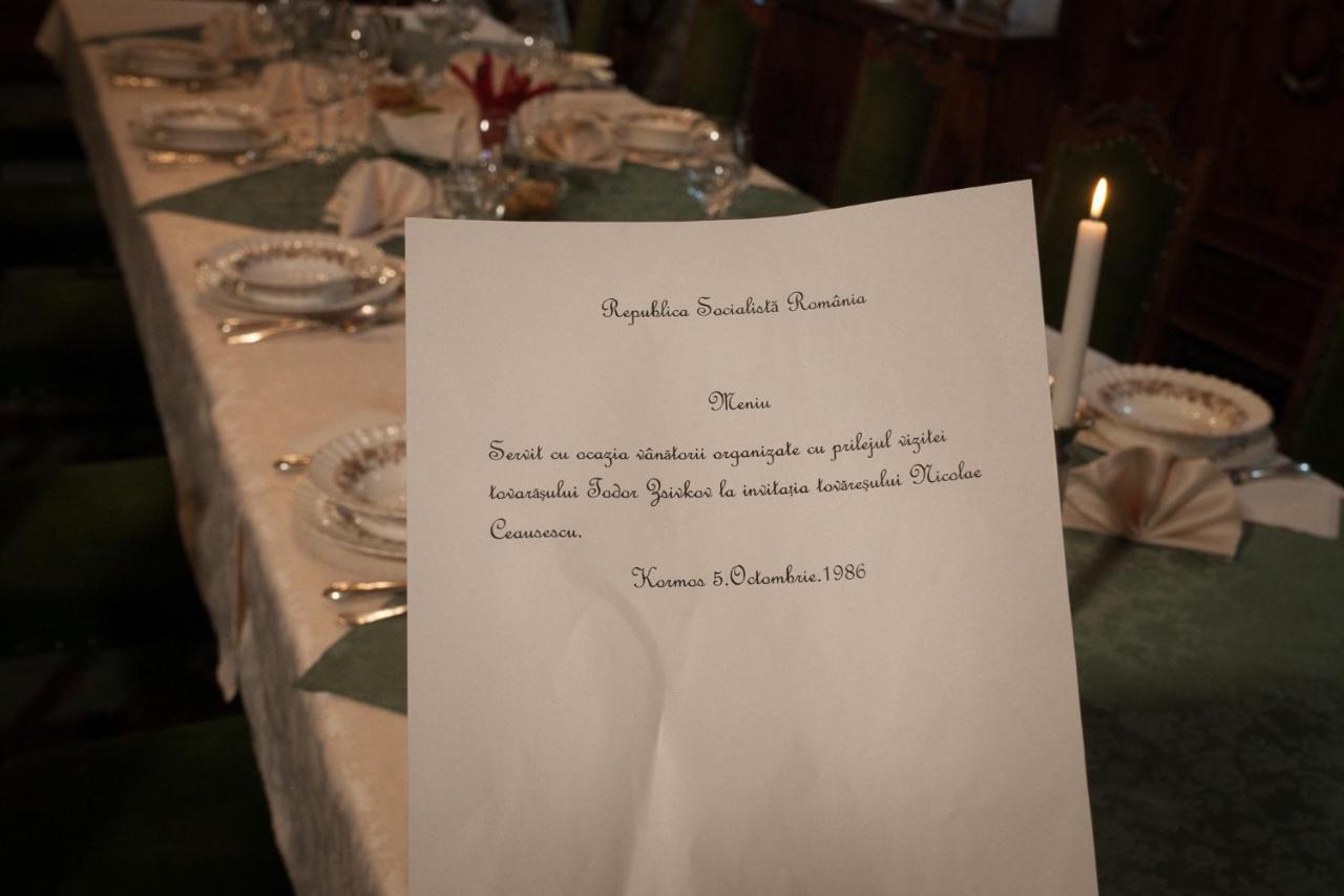 Bradut Kormos Residence מראה חיצוני תמונה